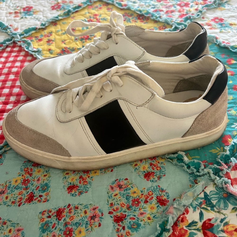 Sam Edelman sneaker white blue stripe